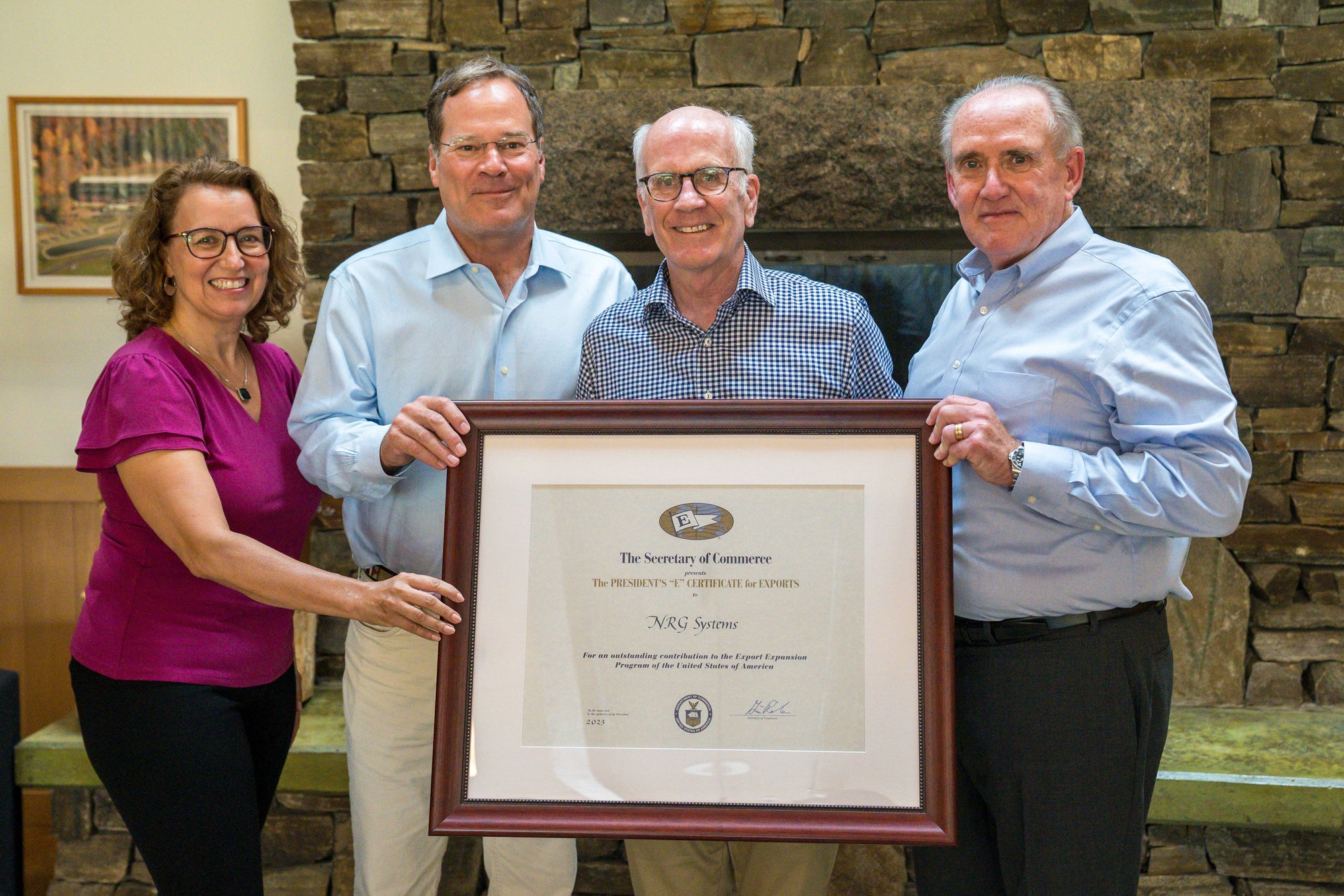 Senator Peter Welch commemorates NRG's president's exporting award at Vermont headquarters